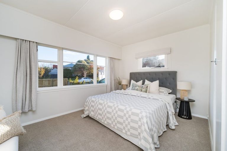 Photo of property in 18 Ashford Avenue, Hokowhitu, Palmerston North, 4410