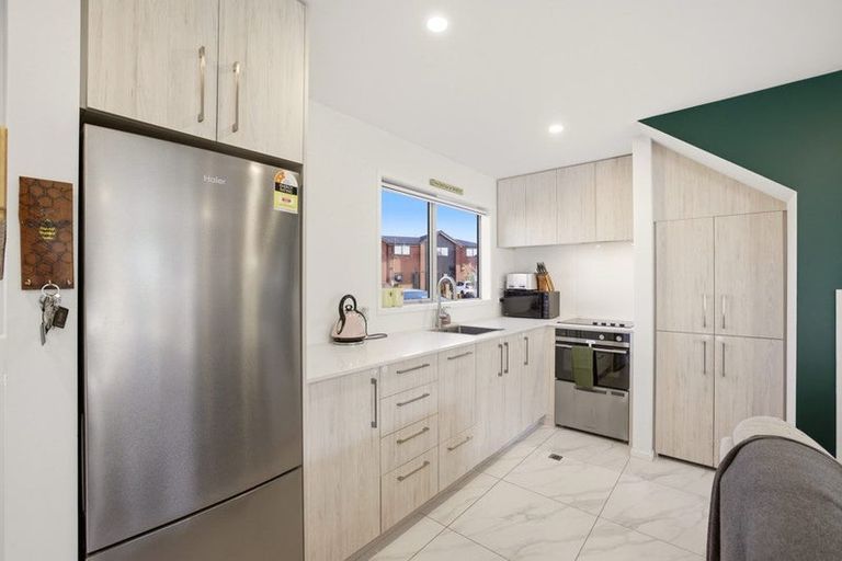 Photo of property in 4/5 Matata Place, Dallington, Christchurch, 8061