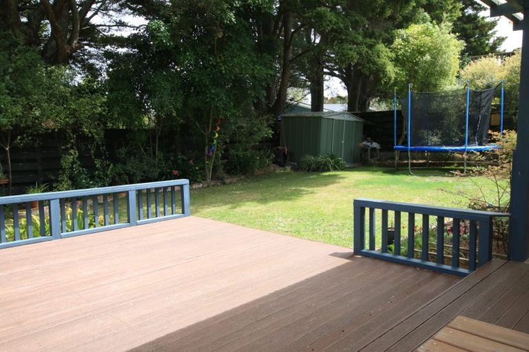 Photo of property in 14 Totara Grove, Hillcrest, Auckland, 0627