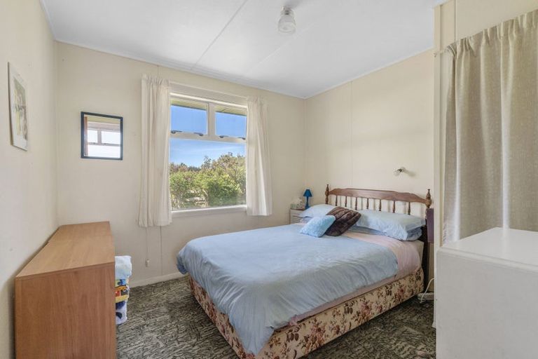 Photo of property in 7 Kent Avenue, Waitarere Beach, Levin, 5510