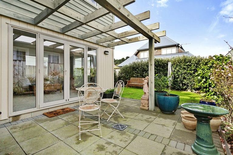 Photo of property in 12 Cambridge Street, Tawa, Wellington, 5028