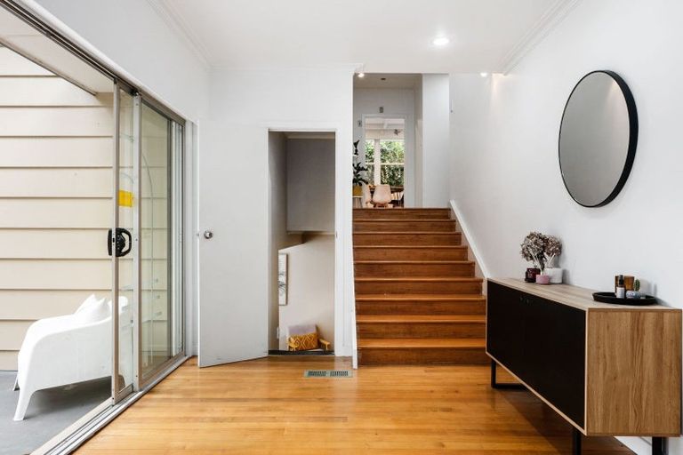Photo of property in 3 Stanford Crescent, Whataupoko, Gisborne, 4010