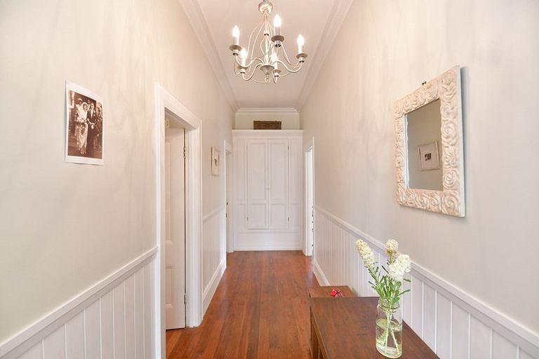 Photo of property in 27 Kowhai Street, Helensville, 0800