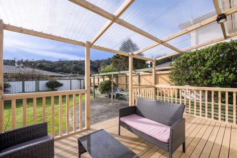 Photo of property in 18 Helvetia Grove, Naenae, Lower Hutt, 5011