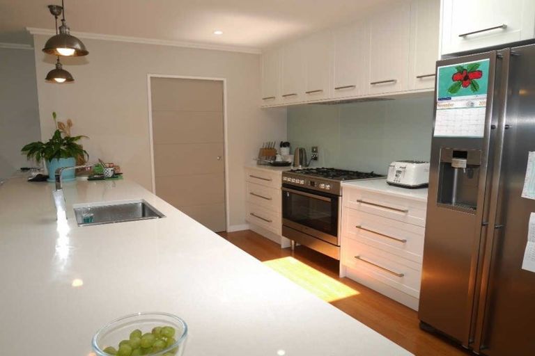 Photo of property in 36 San Priamo Place, Paraparaumu Beach, Paraparaumu, 5032
