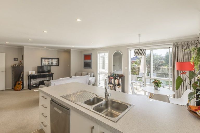 Photo of property in 23 Mahia Lane, Waikanae, 5036