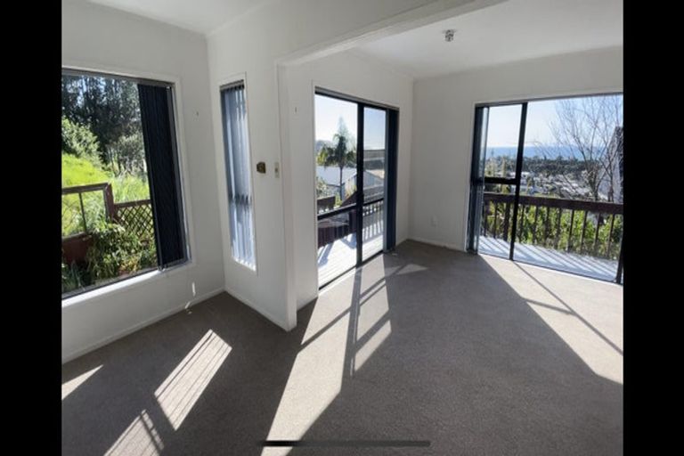 Photo of property in 11a Orewa Heights Crescent, Orewa, 0931