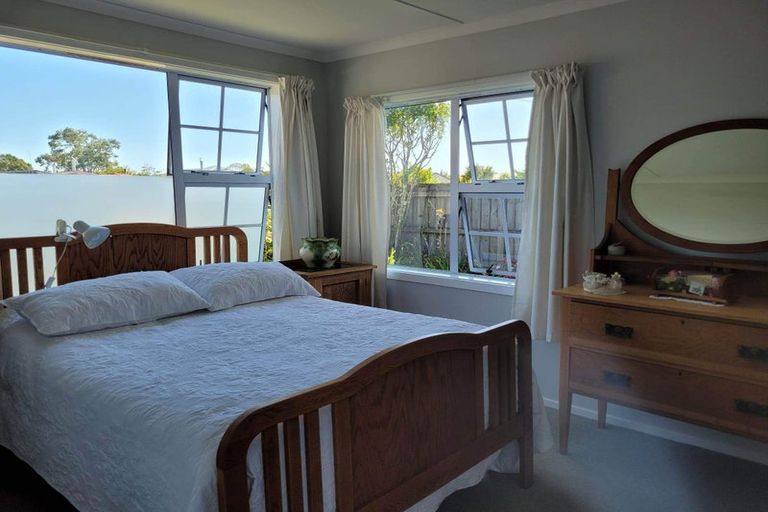 Photo of property in 9 Coates Street, Westport, 7825