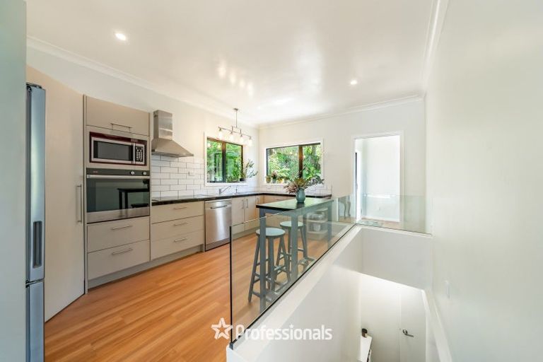 Photo of property in 24 Miromiro Road, Normandale, Lower Hutt, 5010