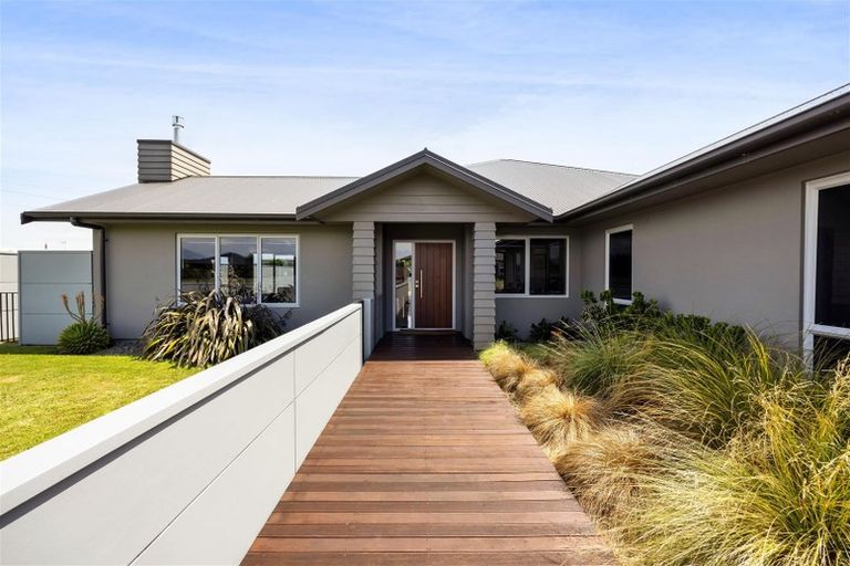 Photo of property in 1 Ta Paora Drive, Bell Block, New Plymouth, 4312
