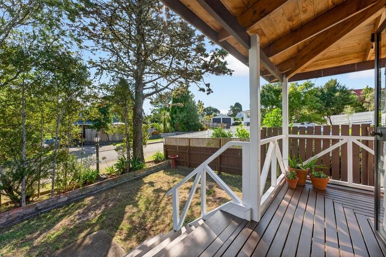 Photo of property in 2/36 Gatman Street, Birkdale, Auckland, 0626