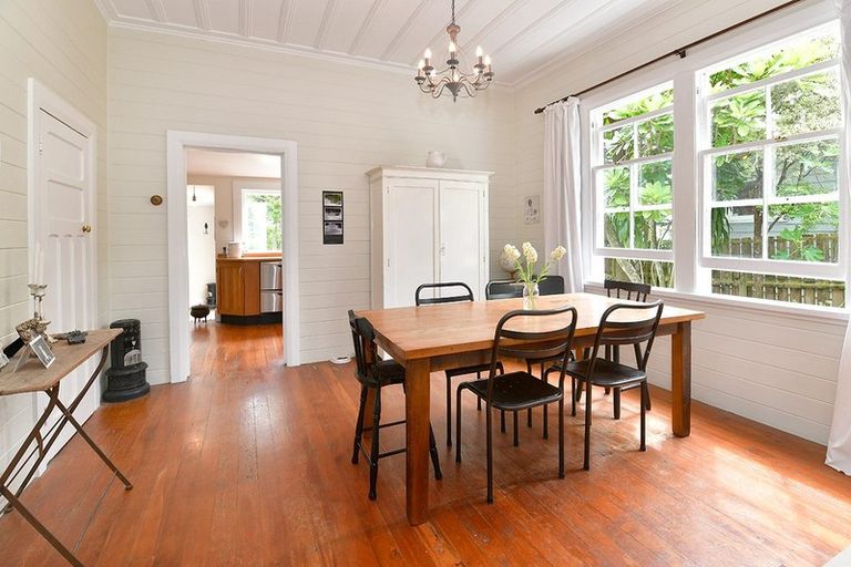 Photo of property in 27 Kowhai Street, Helensville, 0800