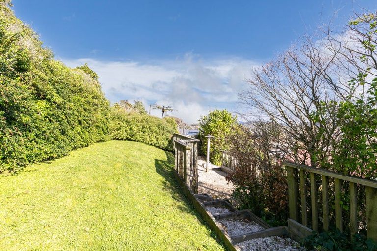 Photo of property in 25 Rangoon Street, Khandallah, Wellington, 6035