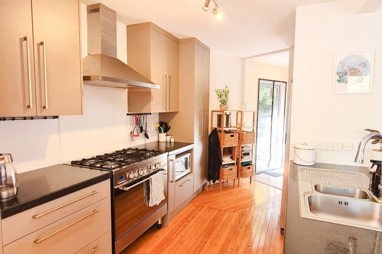 Photo of property in 23 Poneke Drive, Waikanae, 5036