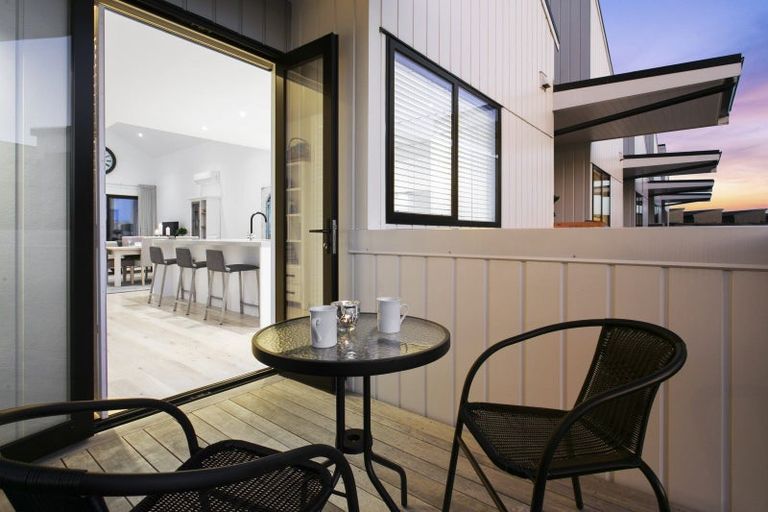 Photo of property in 30 Catalina Drive, Hobsonville, Auckland, 0616