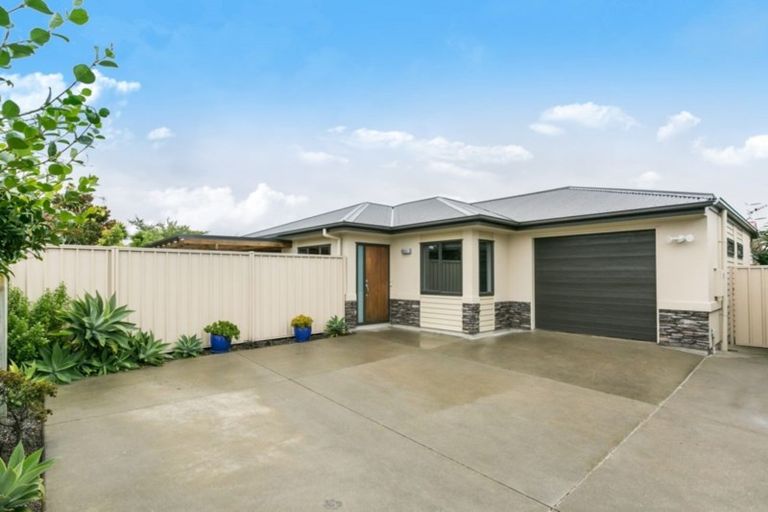 Photo of property in 137 Gloucester Street, Taradale, Napier, 4112
