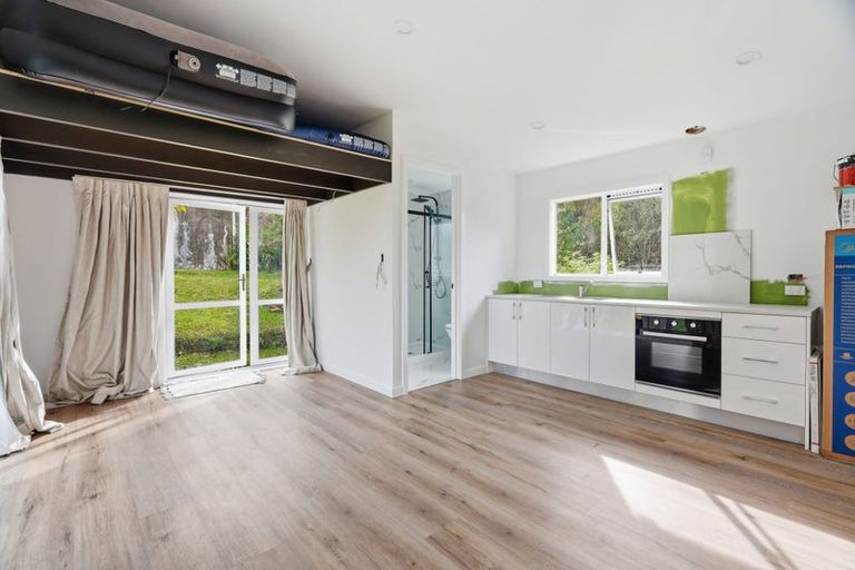 Photo of property in 1 Bush Point Road, Cable Bay, 0420