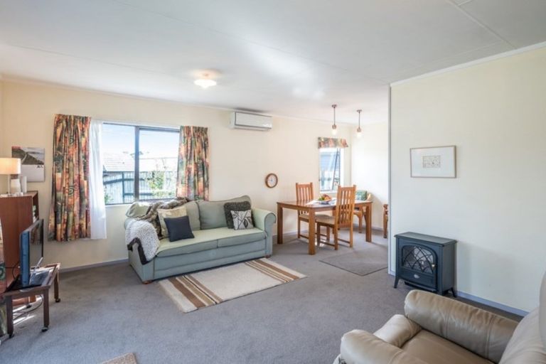 Photo of property in 8 Dennis Taylor Court, Paraparaumu, 5032