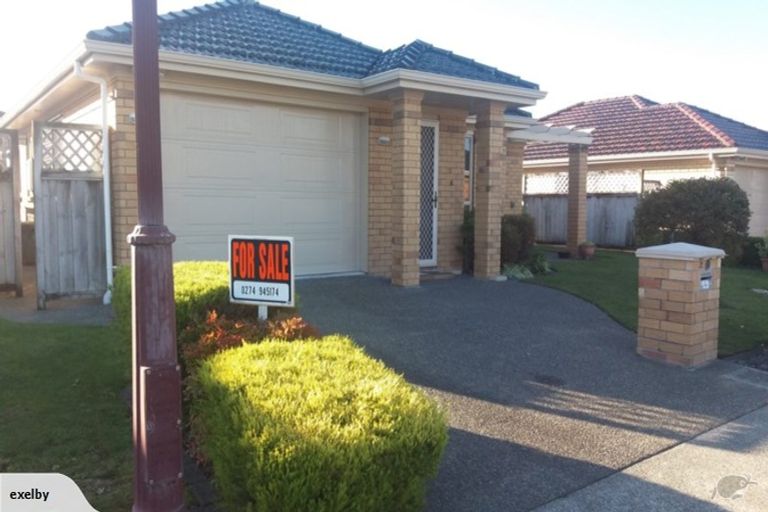 Photo of property in 17 Sovereign Isle Lane, Rototuna, Hamilton, 3210