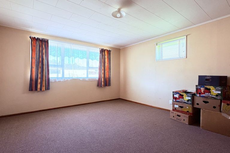 Photo of property in 12 Karaka Street, Wairoa, 4108
