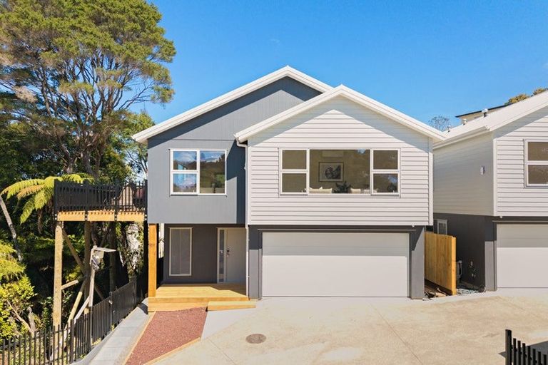 Photo of property in 43 Chamberlain Road, Massey, Auckland, 0614