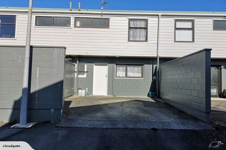 Photo of property in 20/4u Dr Taylor Terrace, Johnsonville, Wellington, 6037