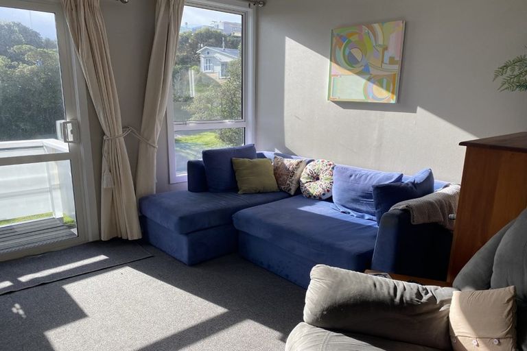 Photo of property in 5/12 Thornley Street, Titahi Bay, Porirua, 5022
