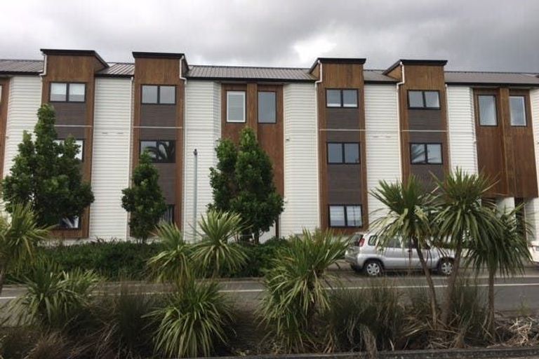 Photo of property in 266 Hobsonville Point Road, Hobsonville, Auckland, 0616