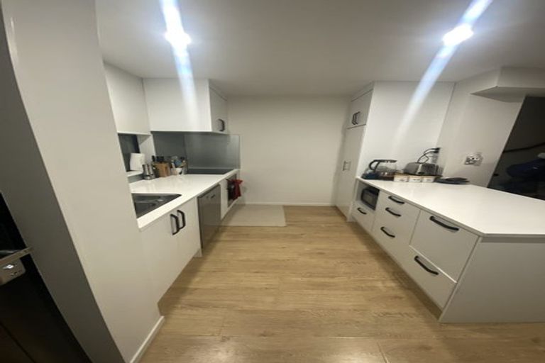Photo of property in 7 Korama Lane, New Lynn, Auckland, 0600