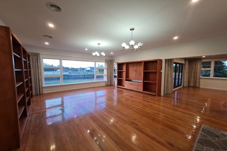 Photo of property in 53 Neeves Road, Kaiapoi, 7691