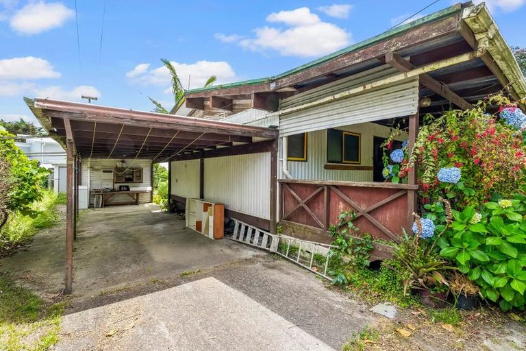 Photo of property in 355 Whangaparaoa Road, Stanmore Bay, Whangaparaoa, 0932