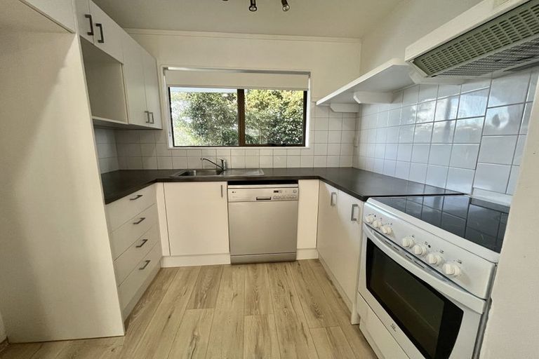 Photo of property in 1/13 Everglade Drive, Goodwood Heights, Auckland, 2105