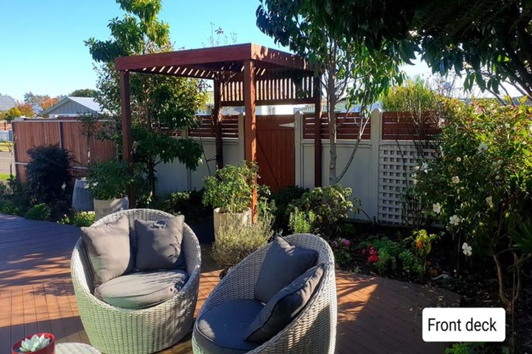Photo of property in 107 Ryder Crescent, Levin, 5510