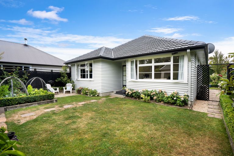 Photo of property in 165 Ashgrove Terrace, Somerfield, Christchurch, 8024