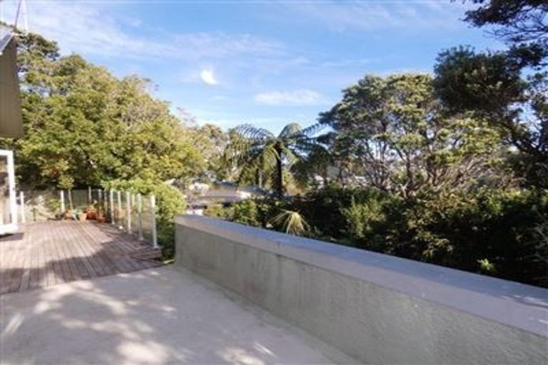 Photo of property in 70 Pembroke Road, Northland, Wellington, 6012