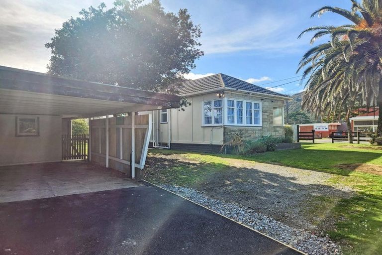 Photo of property in 15 Hunter Street, Taita, Lower Hutt, 5011