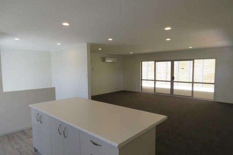 Photo of property in 50u4 Banbury Crescent, Fairfield, Hamilton, 3214