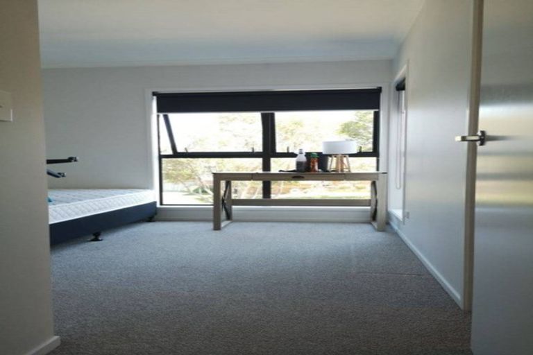 Photo of property in 2u1 Scotland Place, Hillcrest, Hamilton, 3216