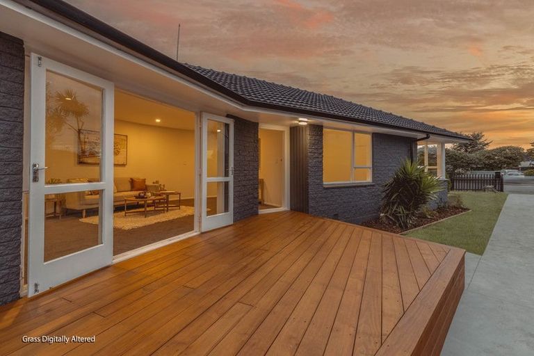 Photo of property in 367 Mairehau Road, Parklands, Christchurch, 8083