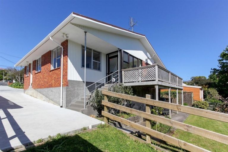 Photo of property in 25 Rimu Street, Inglewood, 4330