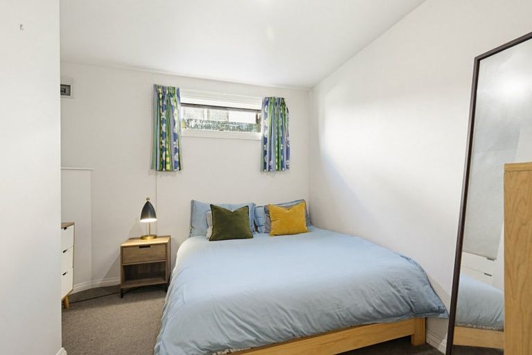 Photo of property in 2a Macdonald Crescent, Te Aro, Wellington, 6011