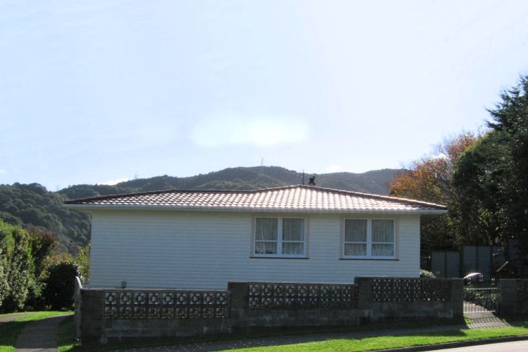 Photo of property in 19 Mitimiti Grove, Wainuiomata, Lower Hutt, 5014