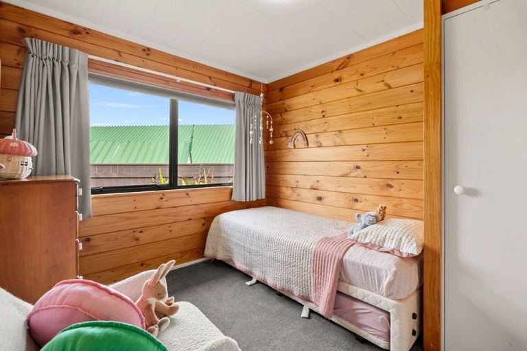 Photo of property in 115 Mark Avenue, Grenada Village, Wellington, 6037