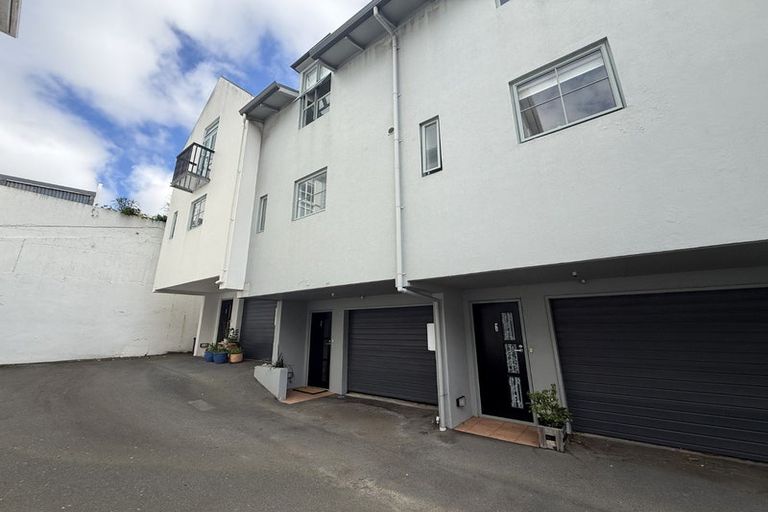 Photo of property in 7/28 Majoribanks Street, Mount Victoria, Wellington, 6011