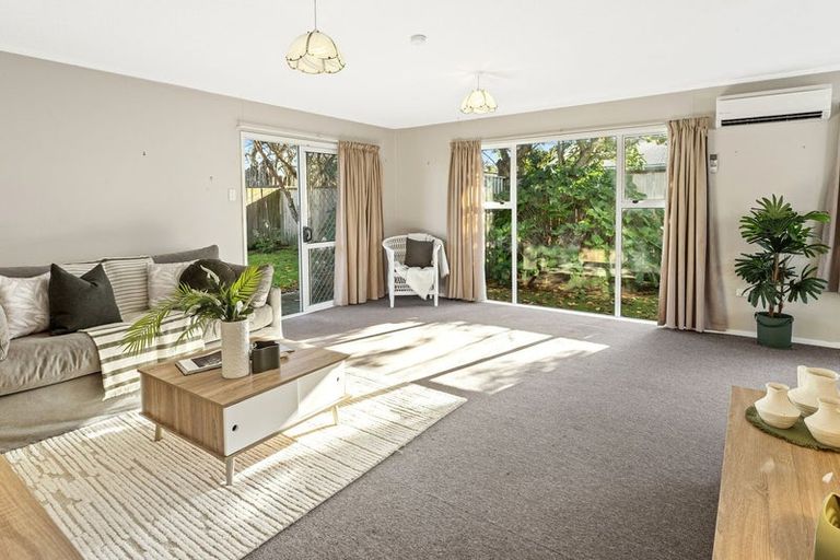 Photo of property in 7a Rodney Grove, Paraparaumu, 5032