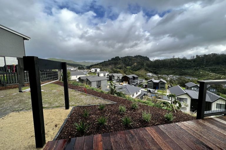 Photo of property in 14 Bee Lane, Whitby, Porirua, 5024