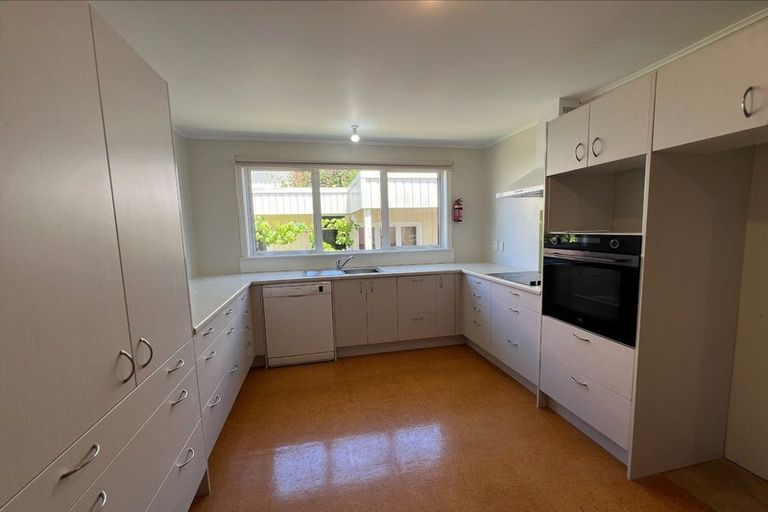 Photo of property in 21 Maunder Street, Marton, 4710