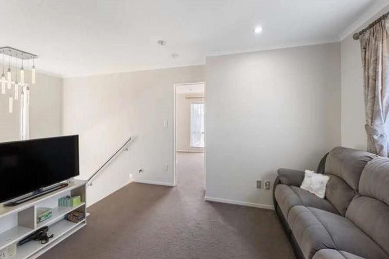 Photo of property in 13 Cahir Place, Flat Bush, Auckland, 2019