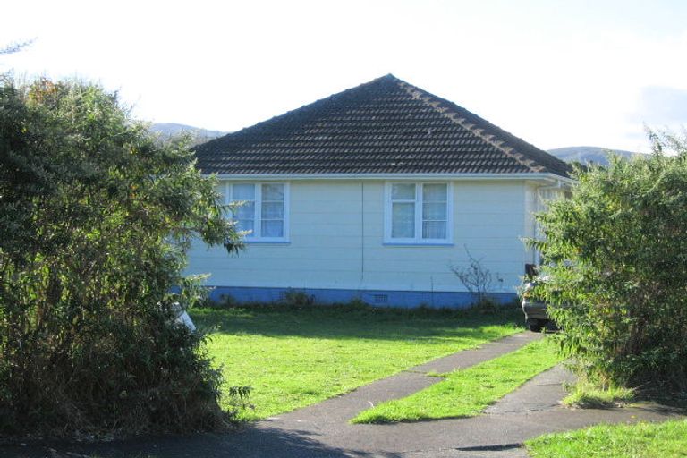 Photo of property in 3 Watkins Grove, Taita, Lower Hutt, 5011