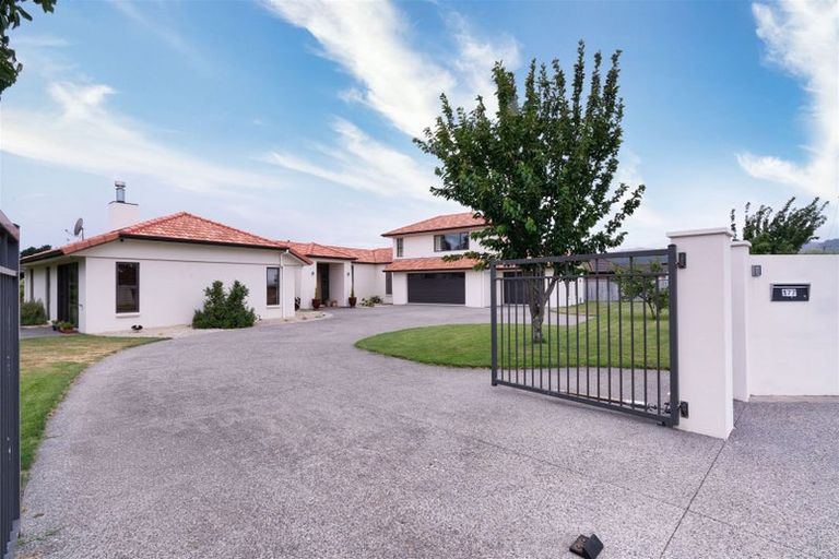 Photo of property in 177 Mazengarb Road, Paraparaumu, 5032